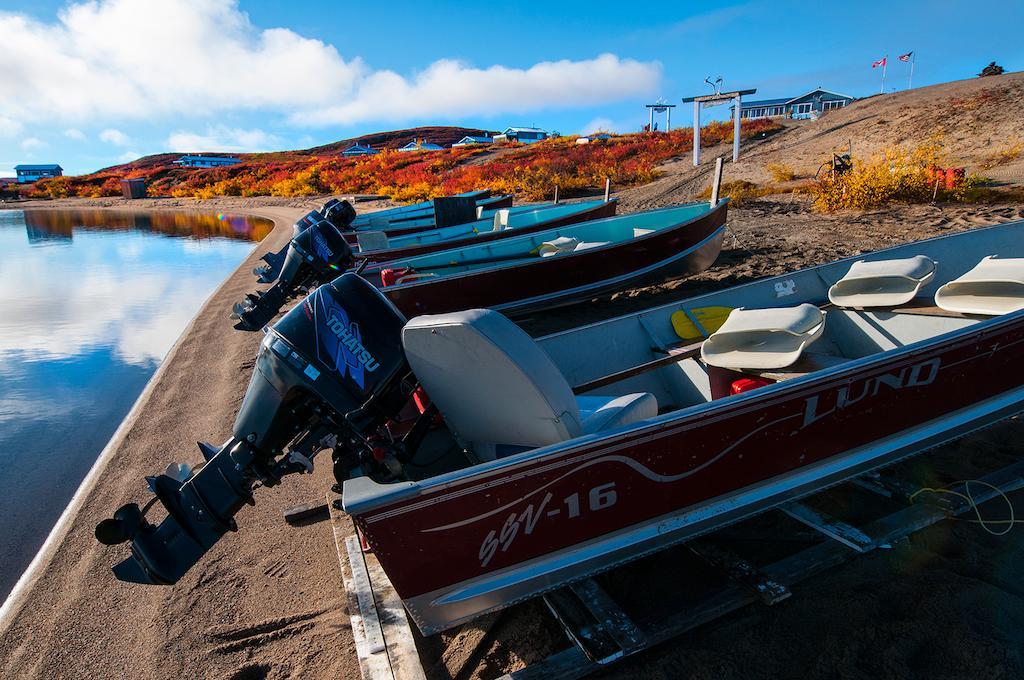 Peterson'S Point Lake Lodge Yellowknife Exterior foto
